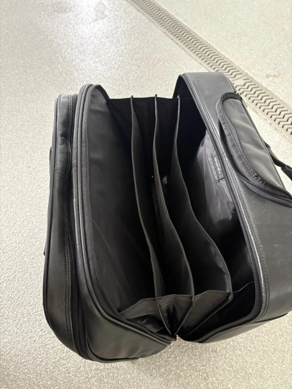 Wilsons Leather sleek black